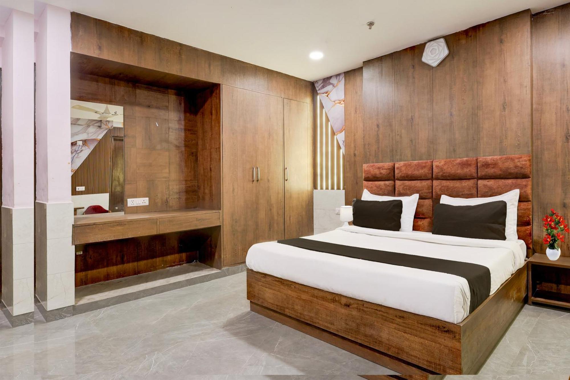 Super Hotel O Alipur Narela Exterior photo